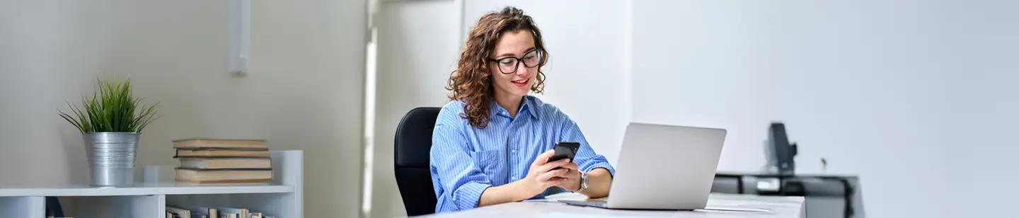 Early paychecks boost holiday cash flow, photo banner, Dec 2025, TCU,