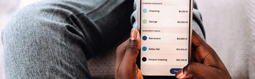 checking accounts, smartphone app, mobile view banner, Feb 2023 blog, Travis CU,